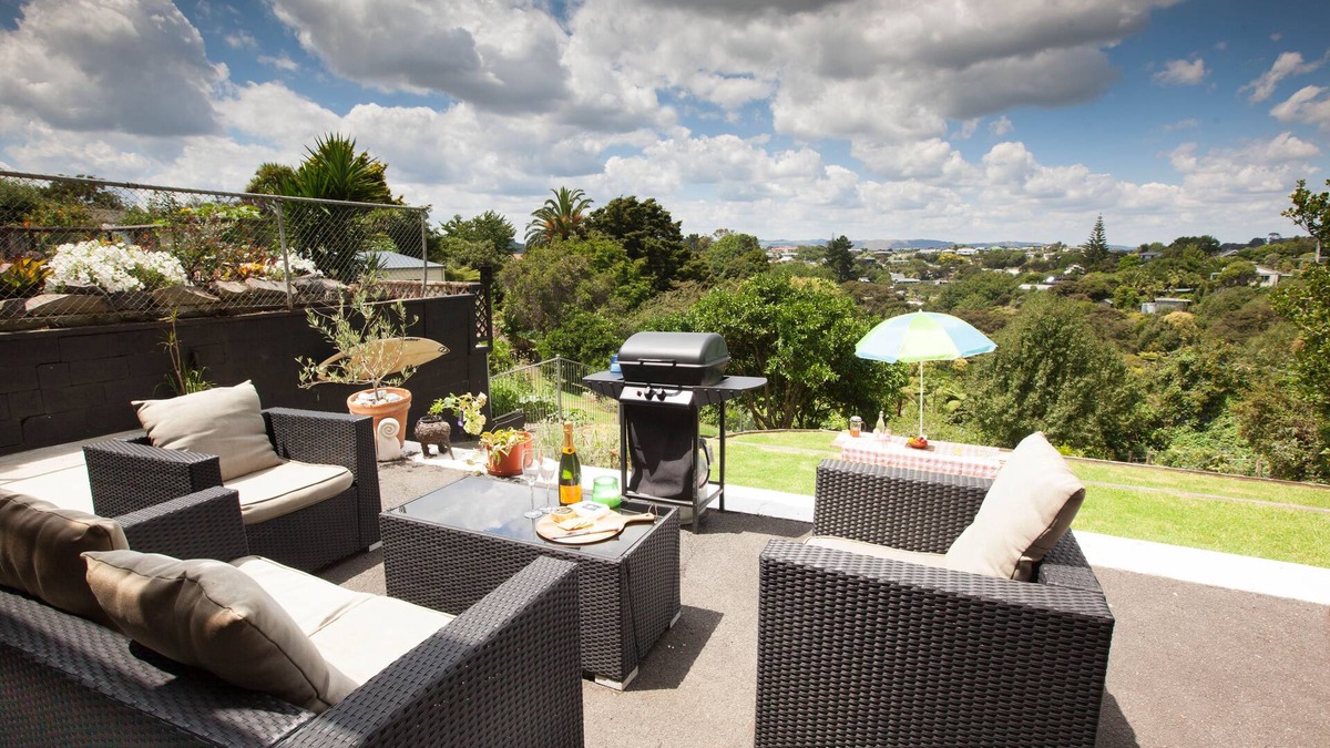 Raglan Apartment | The Queenslander Raglan