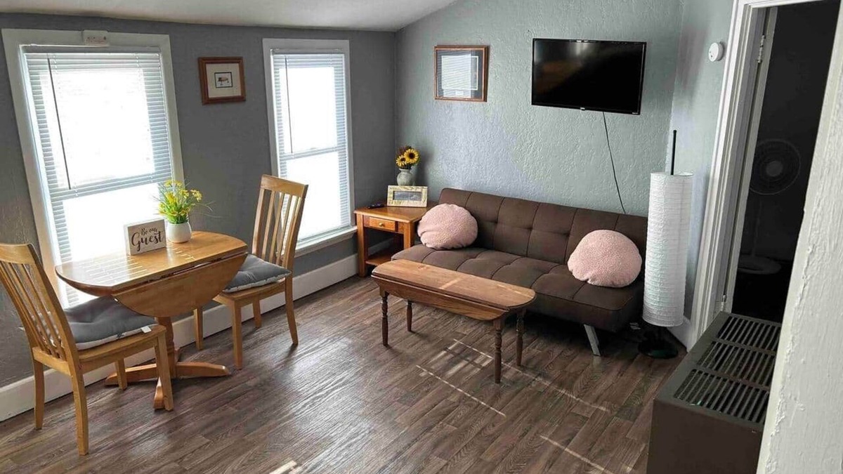 Pine City Apartment | The Quirky but Cozy Nest