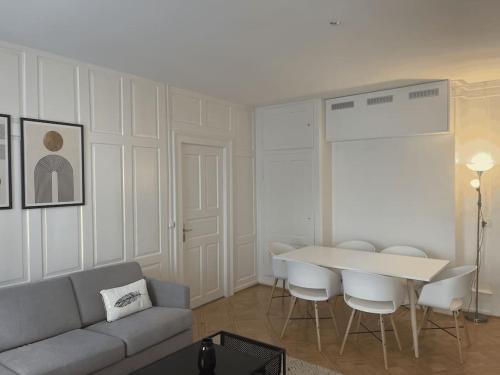 Schaffhausen Apartment | The R Apartment Hurbig - old Tow
