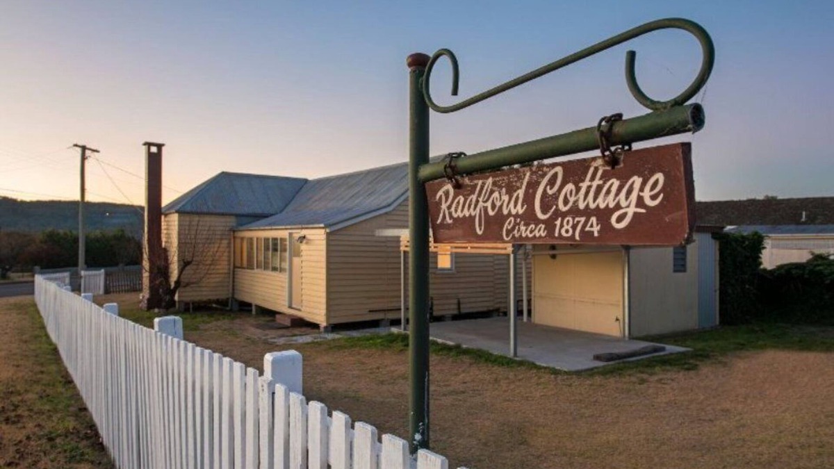 Stanthorpe Cottage | The Radford Couples Cottage Heart of Stanthorpe