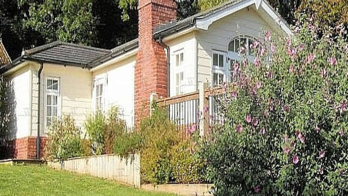 Fairseat Cottage | The Railway Cottage - Quality Self Contained Cottage Style Accommodation