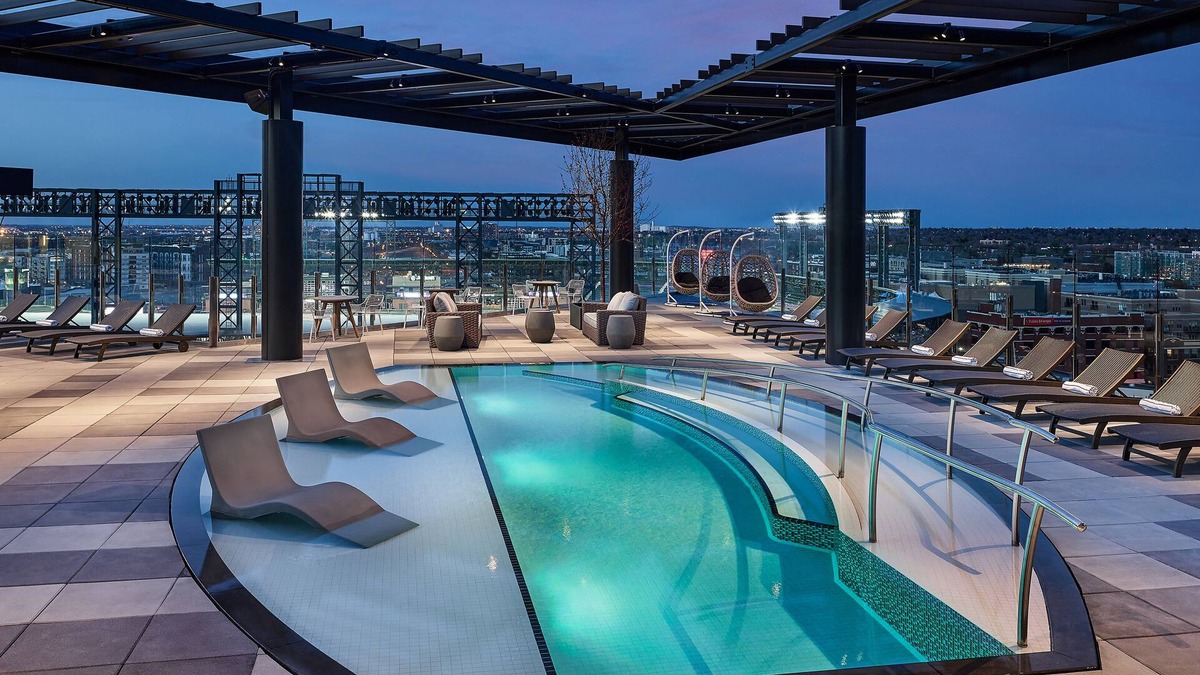 Ballpark Hotel | The Rally Hotel at McGregor Square