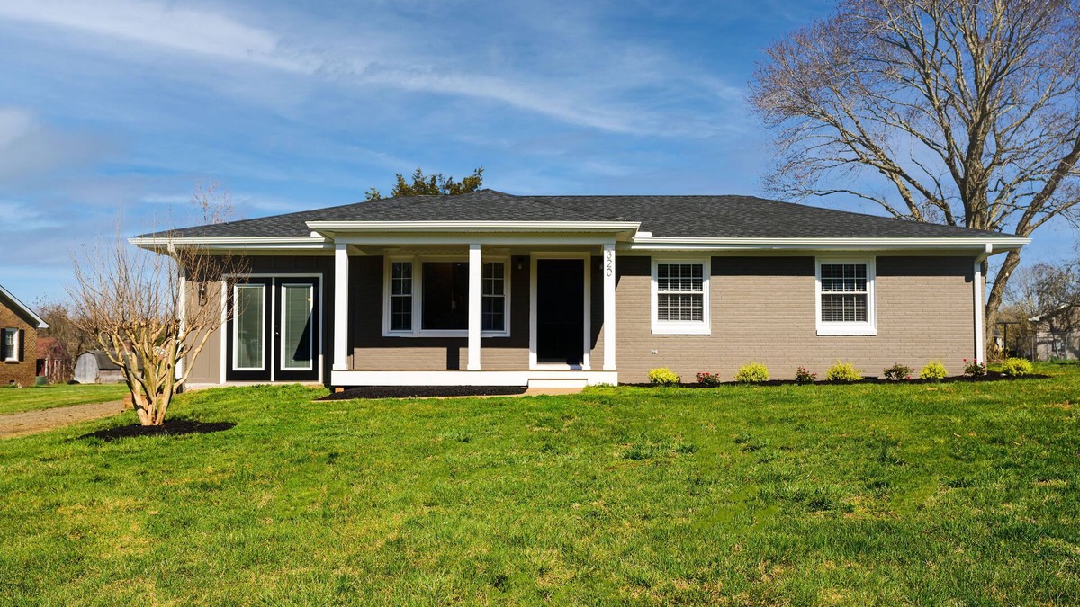 Gordonsville House | The Ranch at Wine Country - Complimentary Bottle!