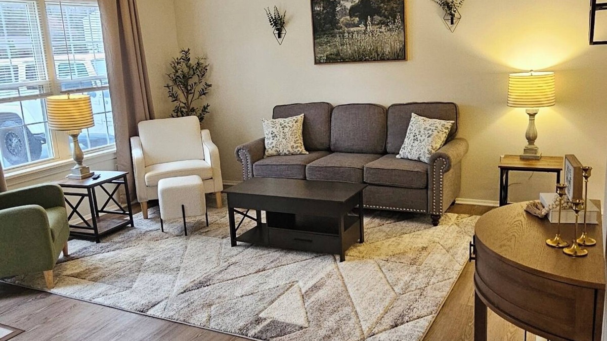 Howland Corners House | The Ranch on Raccoon with AC, wifi, deck, 2 car garage -near Avalon Grand Resort