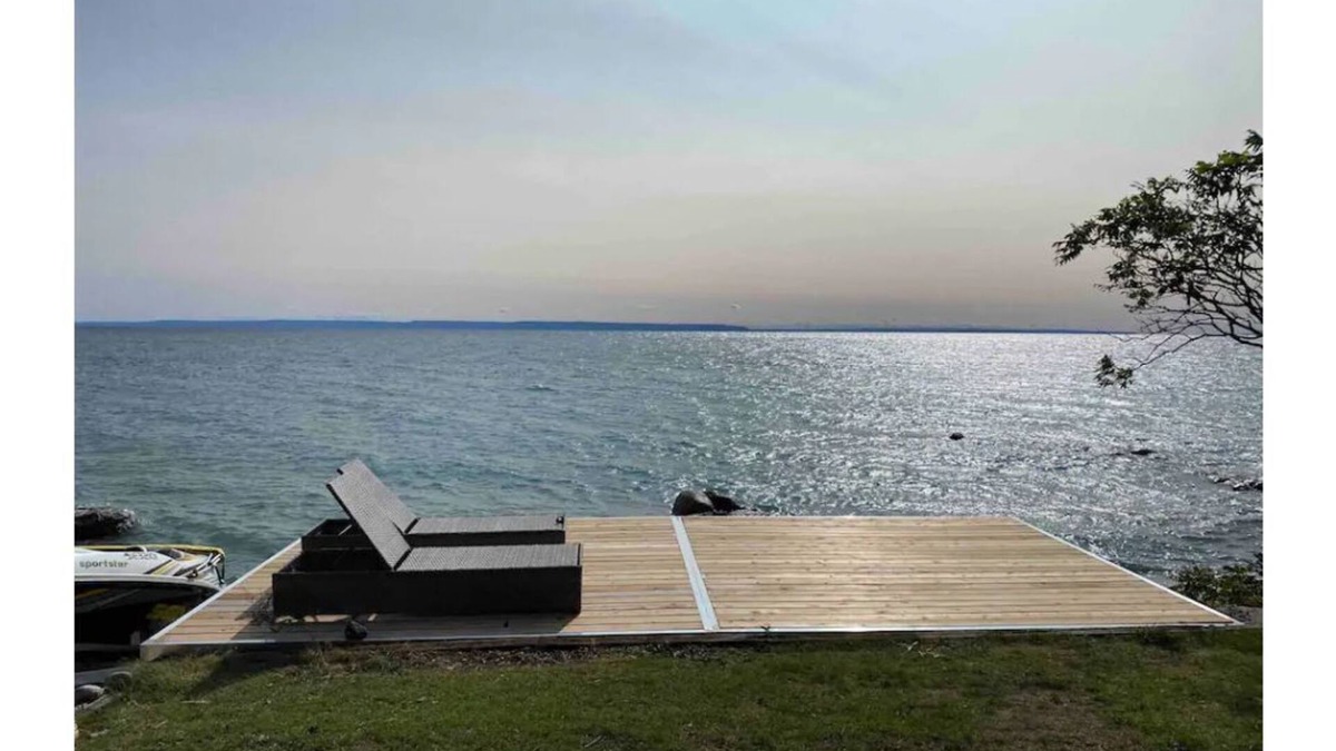 Tiny House | The raw beauty of Georgian Bay waterfront home