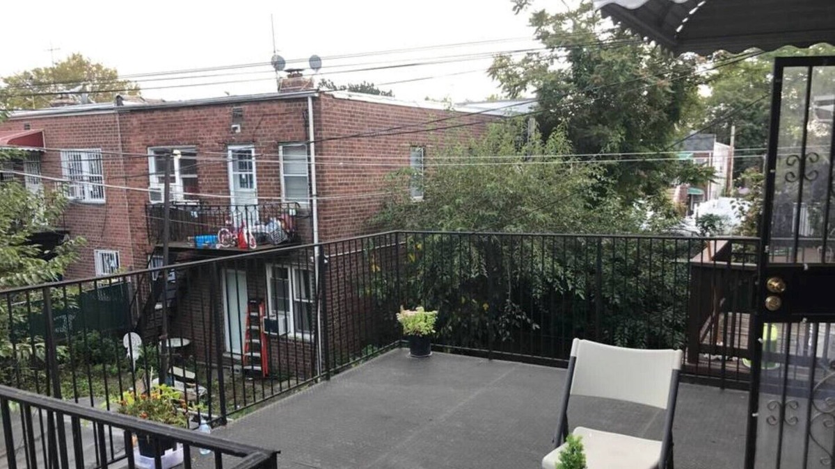 Canarsie Apartment | The Real B&B Home Brooklyn