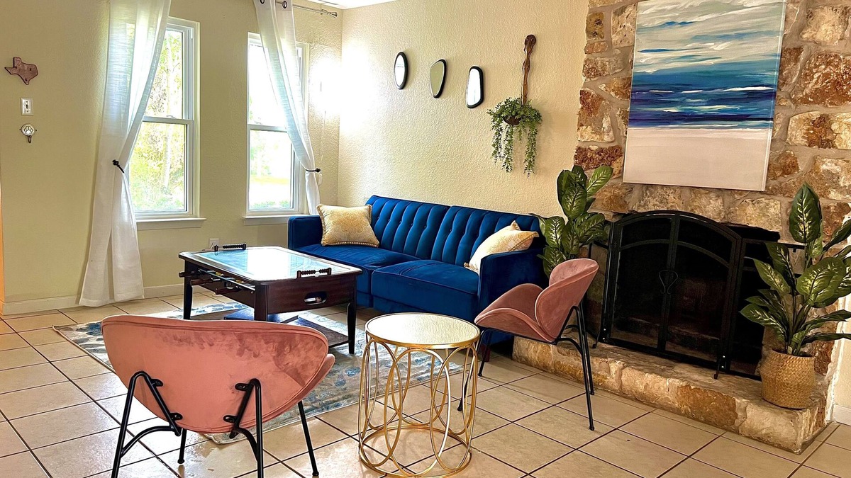 West Oak Hill House | The Rec' Resdience! 3 Bedroom home only 15 min from Downtown Austin!
