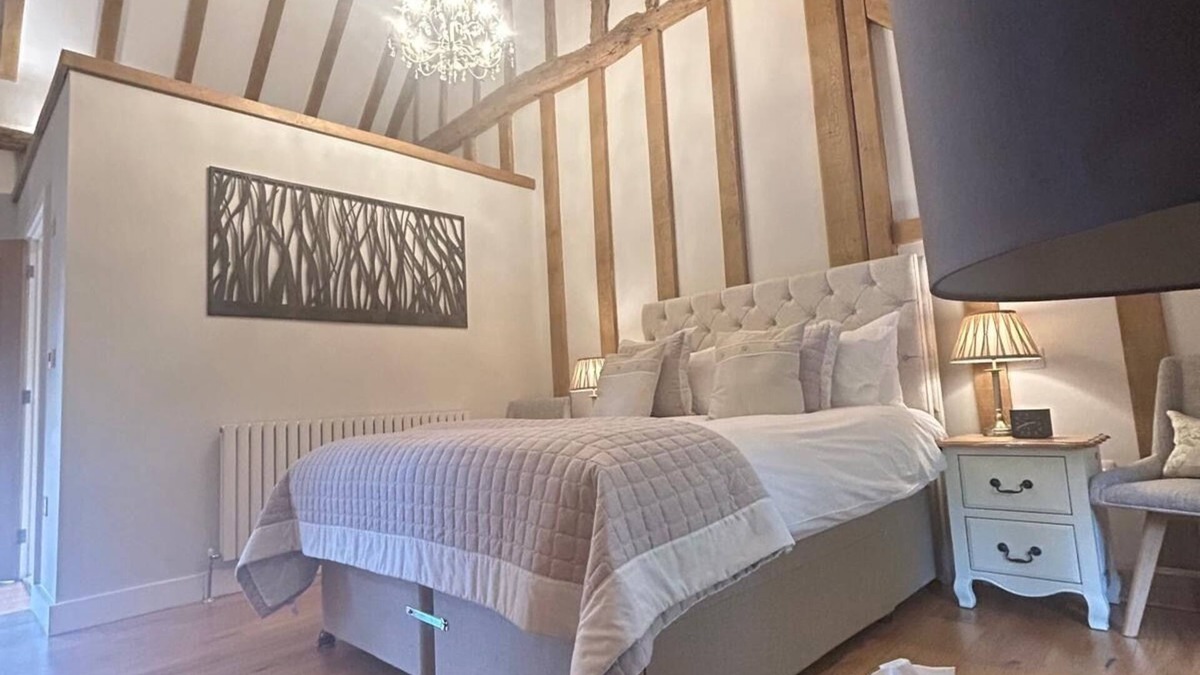Royston Hotel | The Red Cow Inn