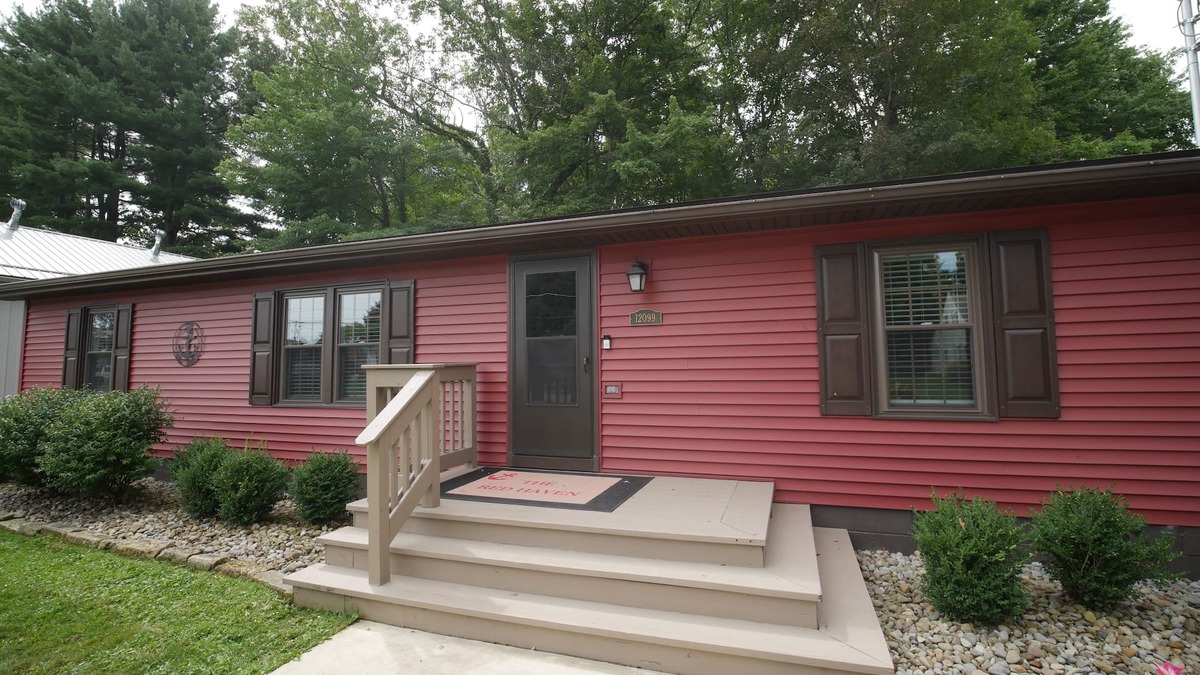 Conneaut Lake House | The Red Haven at Conneaut Lake