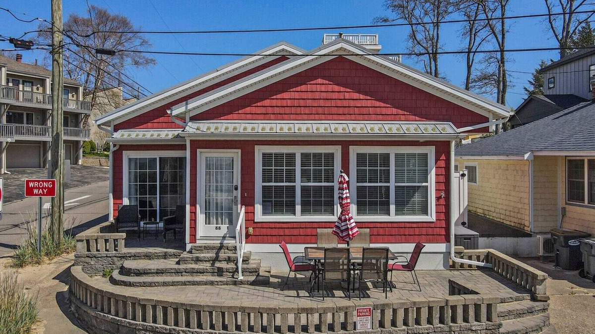 South Haven Cabin | The Red Haven on North Beach
