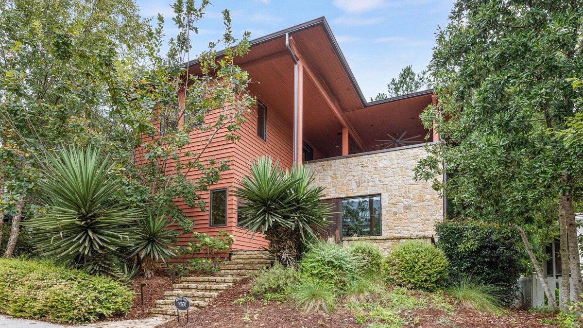 Palmetto House | The Red House in Serenbe w/Golf Cart