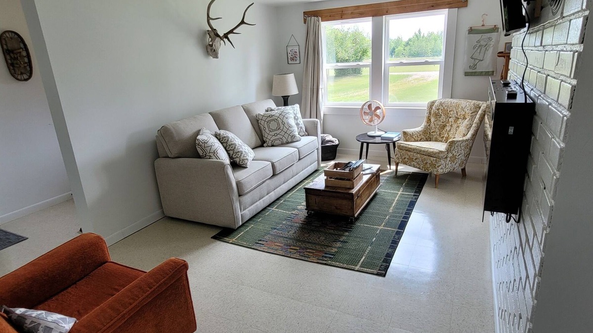 Chassell House | The Red House - modern beautiful Scandinavian style cozy cottage!