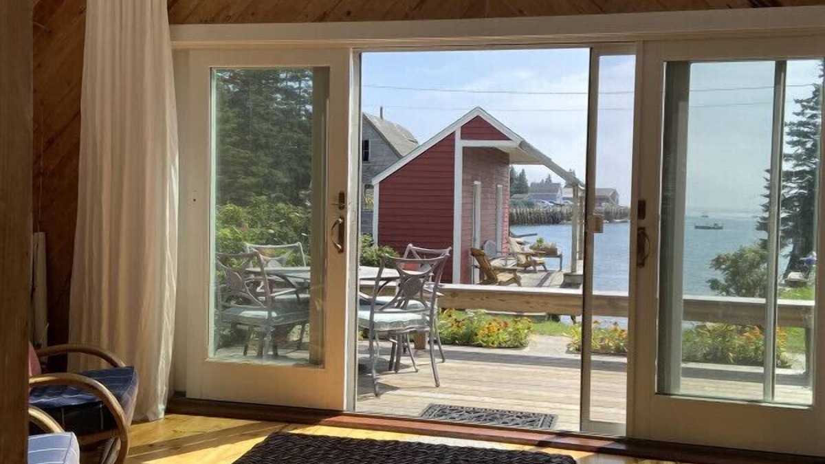 Vinalhaven House | The Red House on the Sands