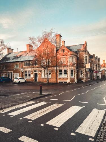 Rothwell Bed & Breakfast | The Red Lion Inn