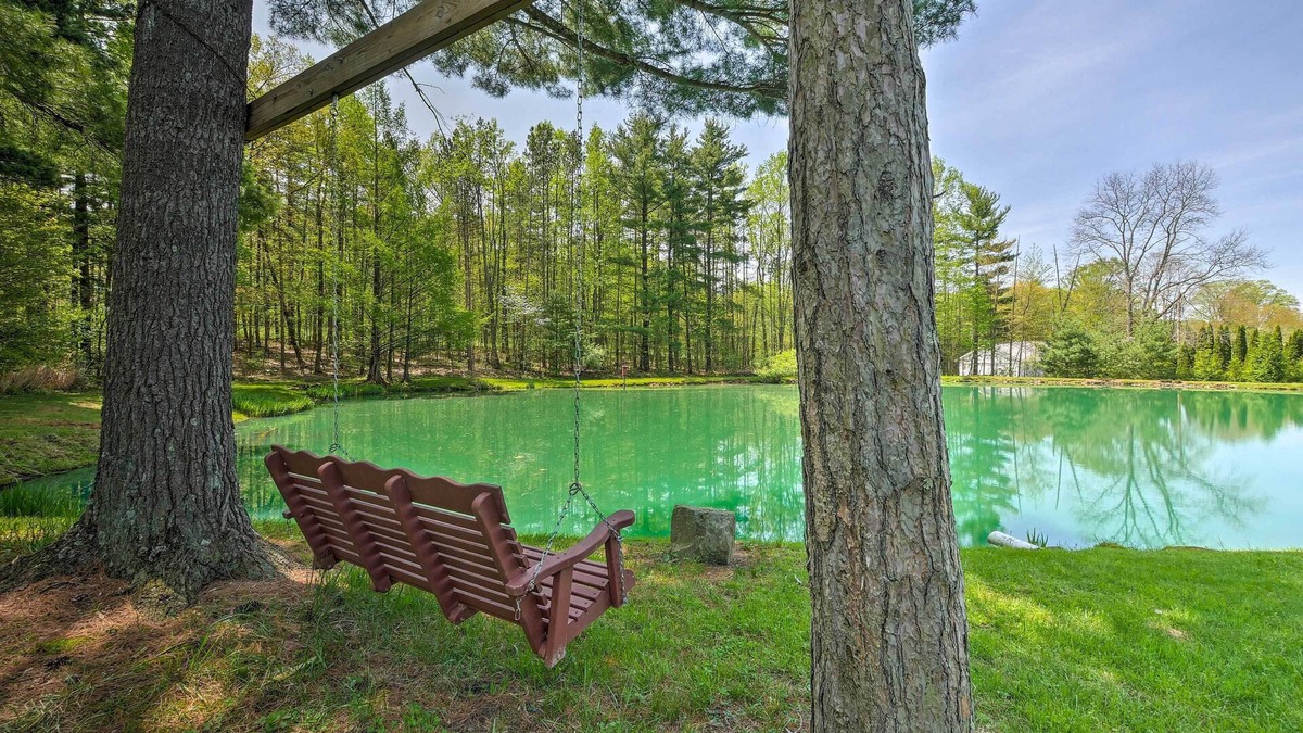 Lakeville Cabin | 'The Red Pine Cabin' w/Private Pond & Dock!