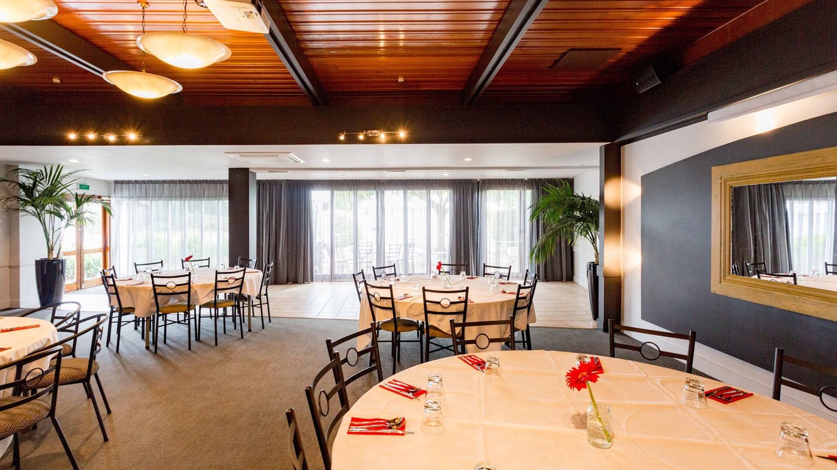 Redwood Hotel | The Redwood Hotel