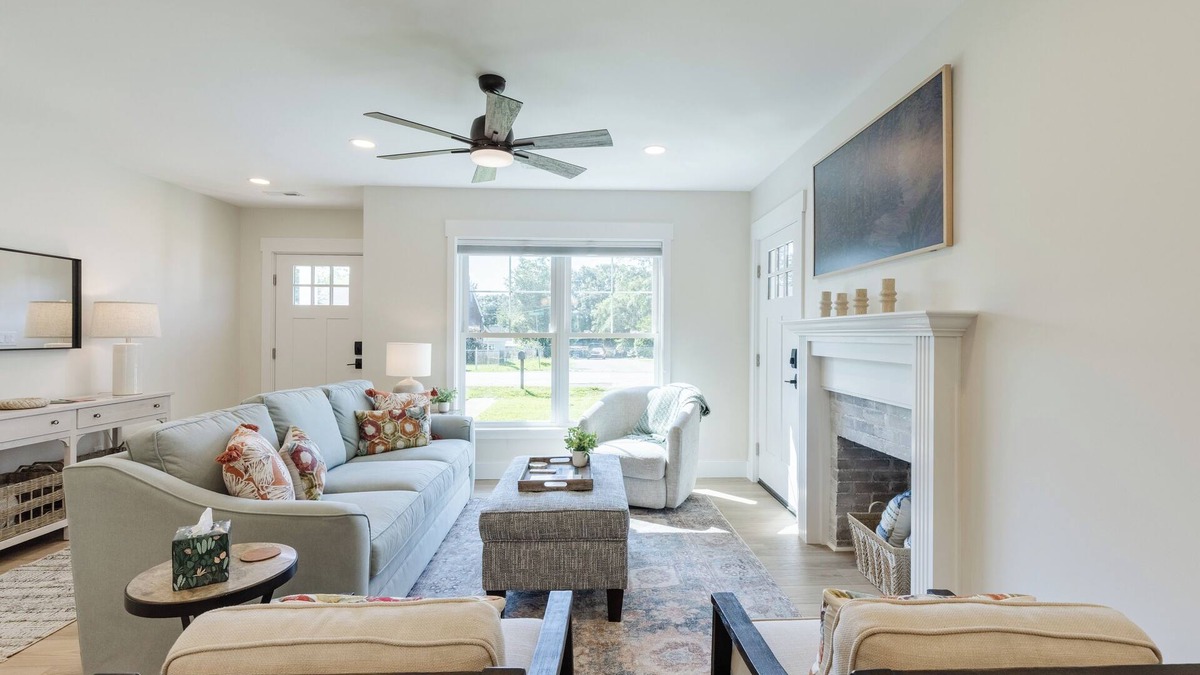 Sans Souci House | The Reedy Retreat- Modern 2BR/2BA Gem | Renovated | Walkable | Near Downtown & Swamp Rabbit Trail
