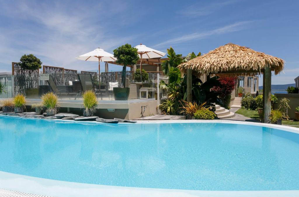 Waipahihi Hotel | The Reef Resort