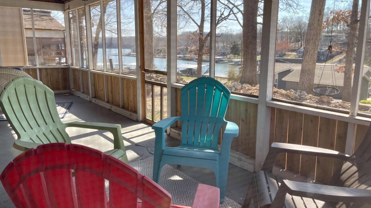Sunrise Beach House | The "Reel Diehl" Cottage with Screened Porch, Firepit, Lake Views