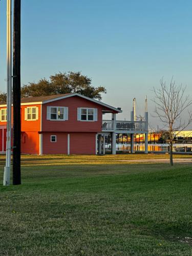 Galveston House | The Reel Escape of Bolivar