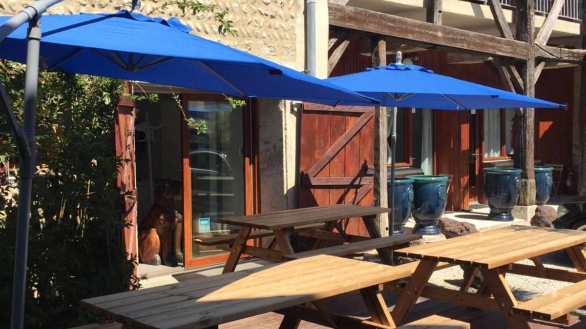 Perouges Hotel | The Resid For Calixte