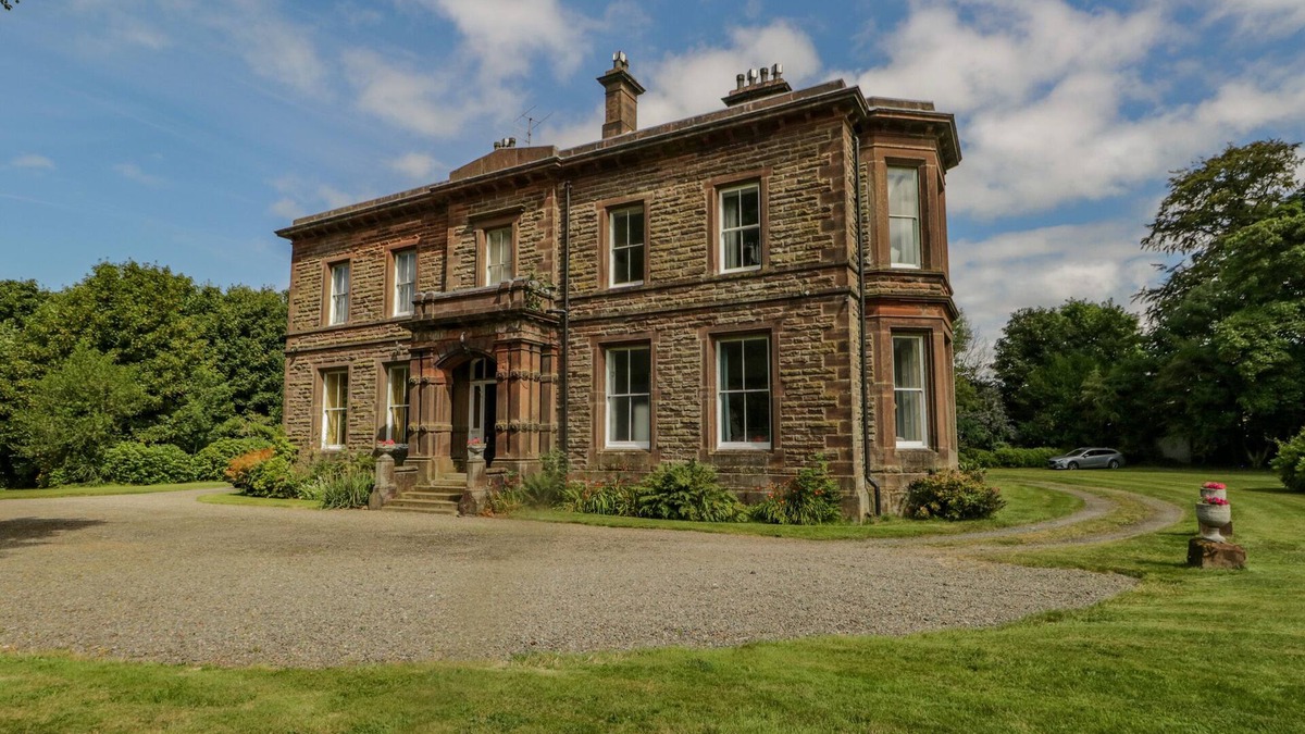 Calder Bridge Cottage | THE RESIDENCE, pet friendly, character holiday cottage in Cleator
