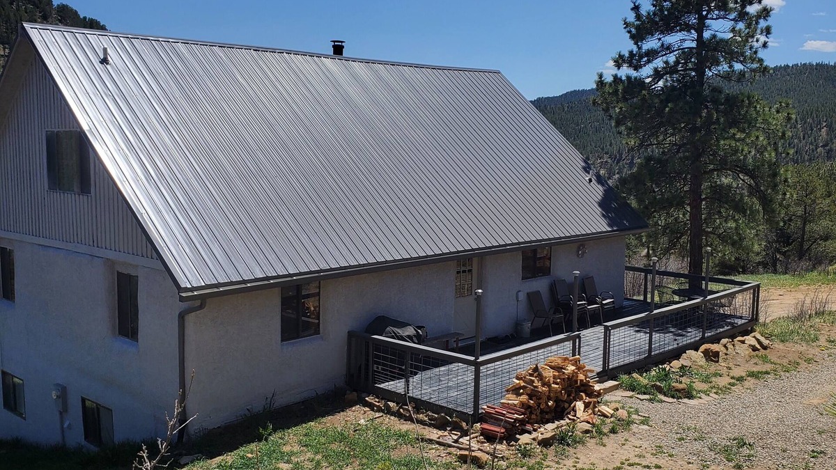 Weston House | The Restin' at Weston. Quiet, Peaceful in the Sangre De Christo Mountains
