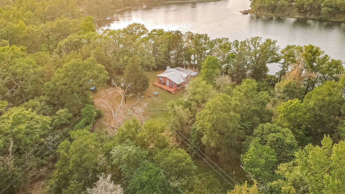 Fairfield House | The Resting Place @ Lake Burleson