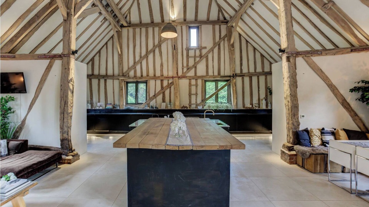 Broxted House | The Restoration Barn