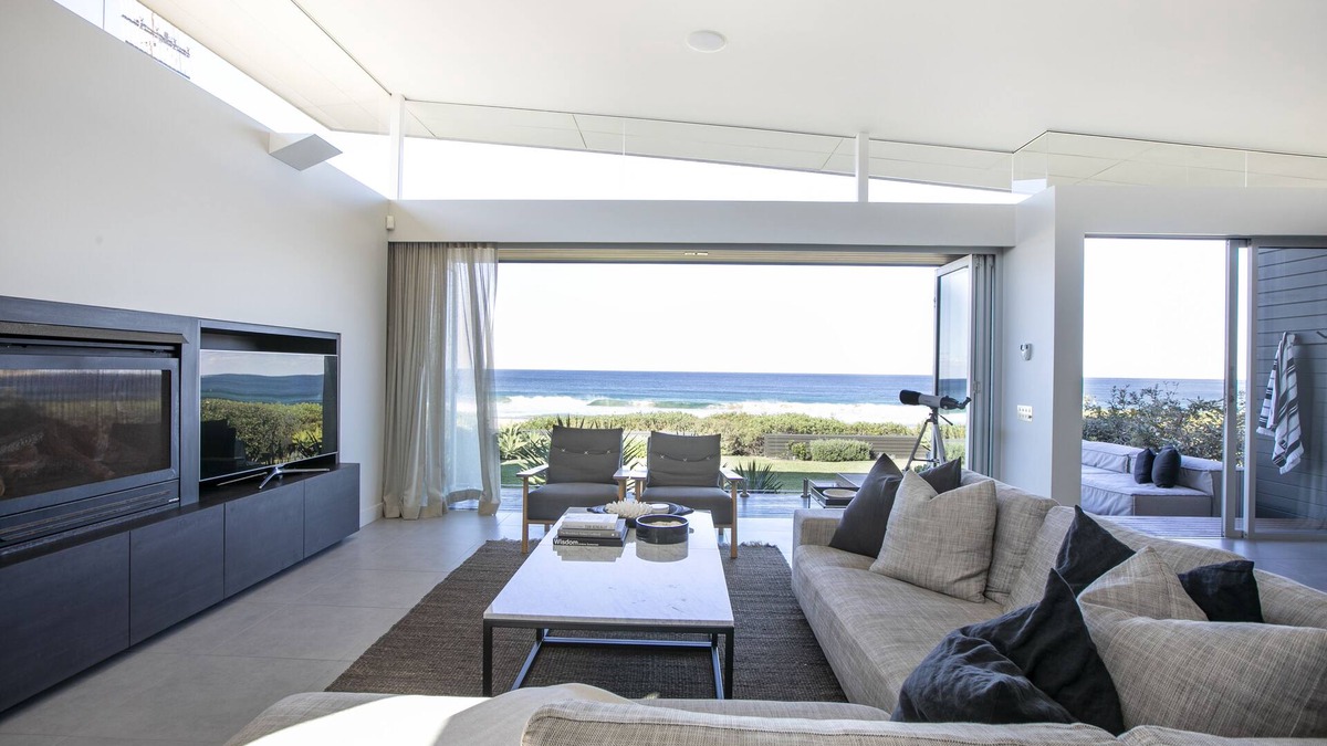 North Avoca House | The Retreat at North Avoca - Absolute Beachfront