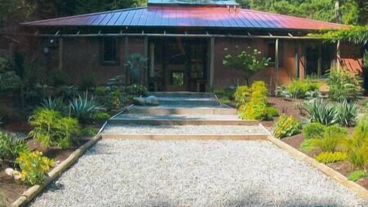 Vashon Island House | The Retreat at Judd Creek on Vashon Island, Washington