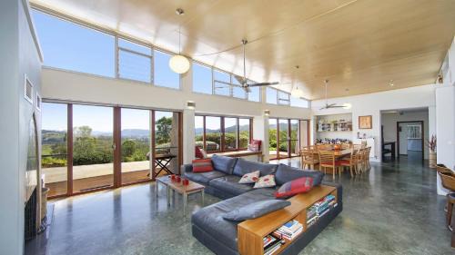 Barrington House | The Retreat - Barrington