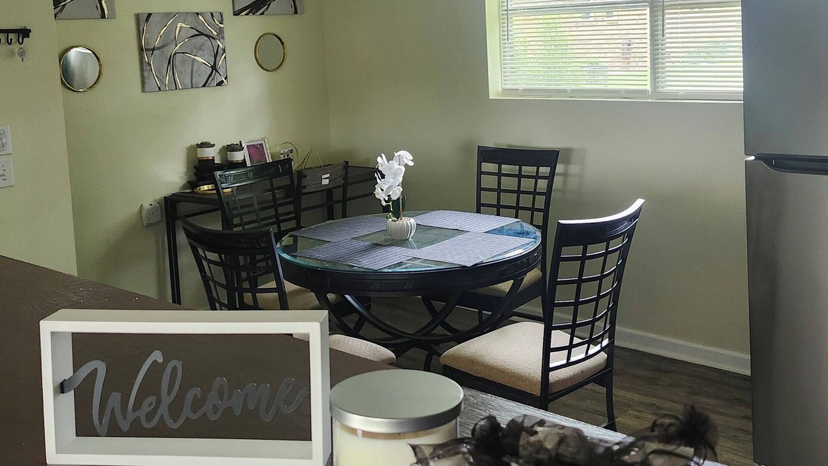 Cuthbert House | The Retreat on Blakely Street