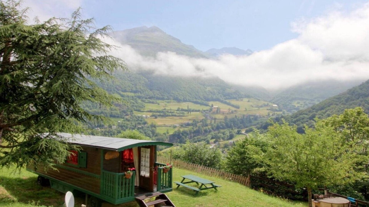Gedre House | The Rhododendron trailer