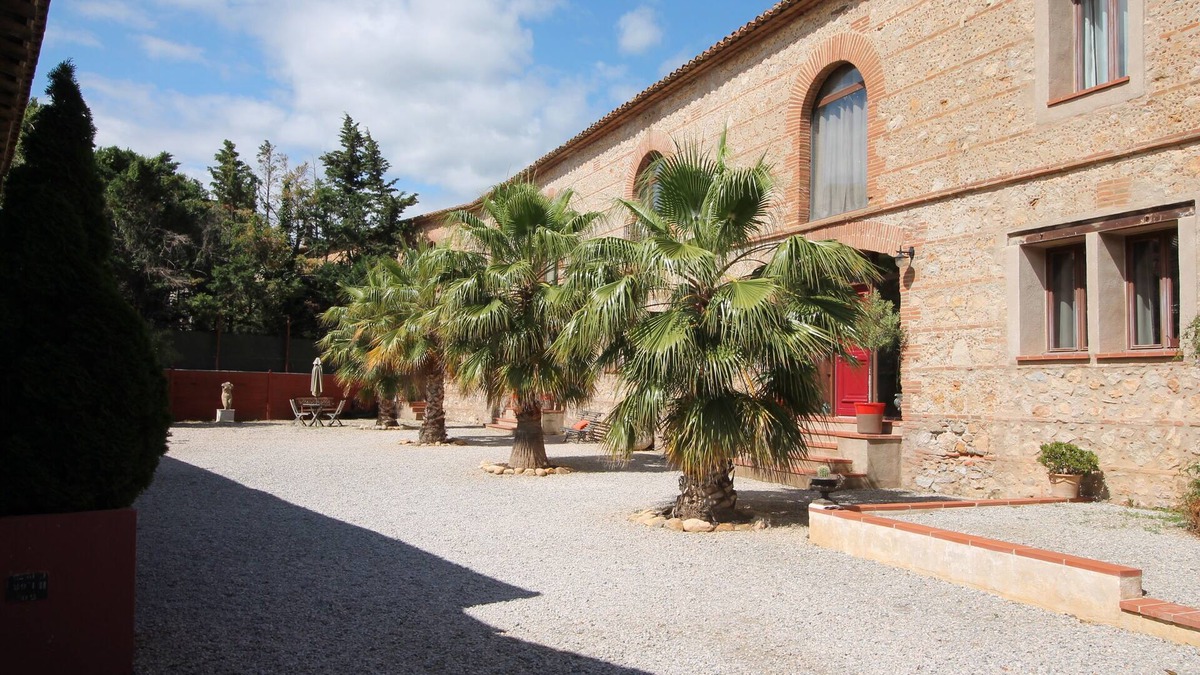 Thuir House | The Ribéral gîte at the Domaine de Montcalm