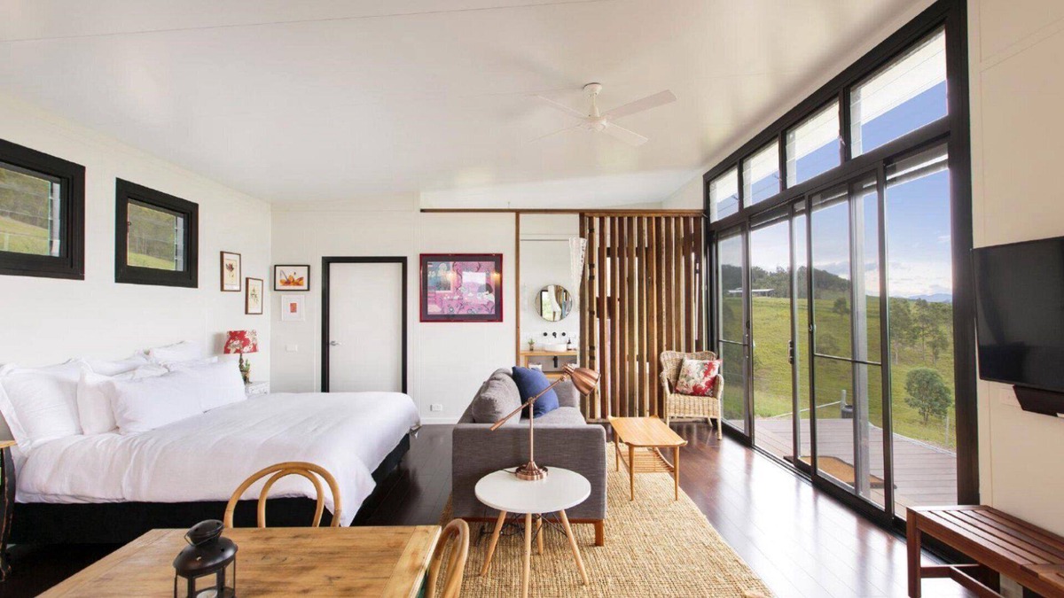 Gloucester House | The Ridge Eco Cabin, TOP NOTCH