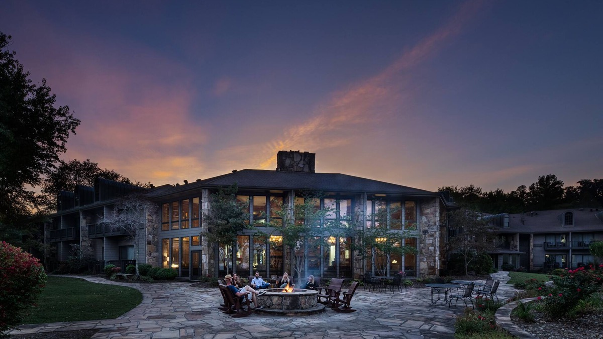 Hiawassee Hotel | The Ridges Resort on Lake Chatuge