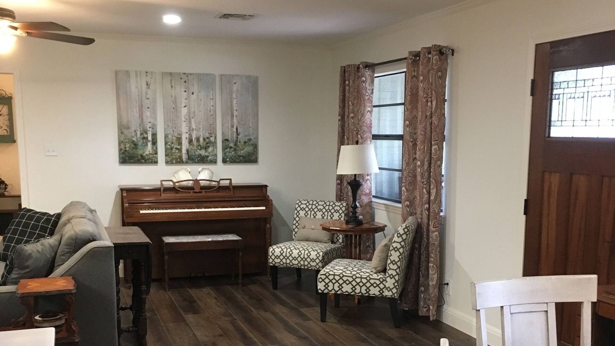 Dripping Springs House | The Riley Place - The perfect Dripping Springs getaway