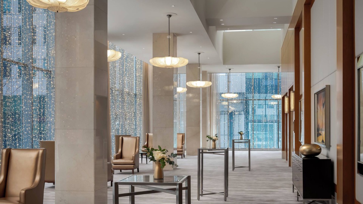 Toronto Entertainment District Hotel | The Ritz-Carlton, Toronto