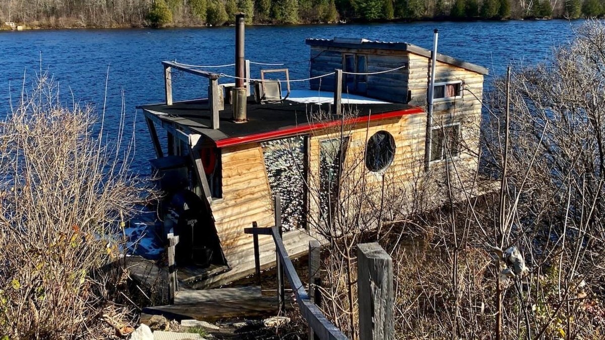 Wakefield Boat Rental | The River Den