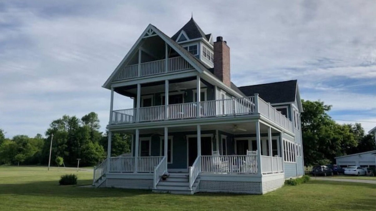 Thousand Island Park House | The River House, Island home with water views