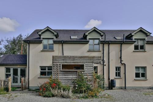 Slane House | The River House