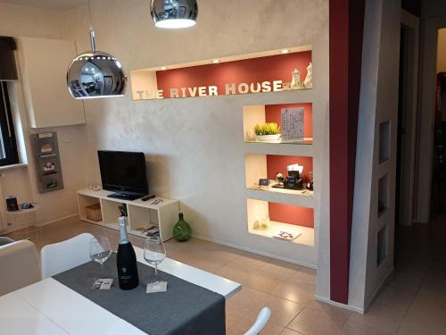 Bojano Apartment | The River House
