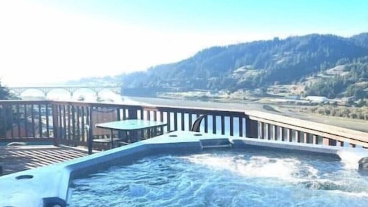 Gold Beach Cabin | The River's End Cabin #54