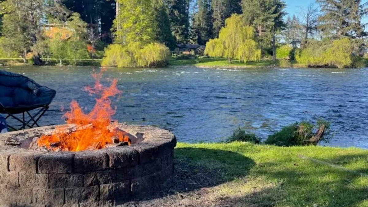 Campbell River Condo | The River's Nook. River front oasis, private entrance, self-contained new suite!