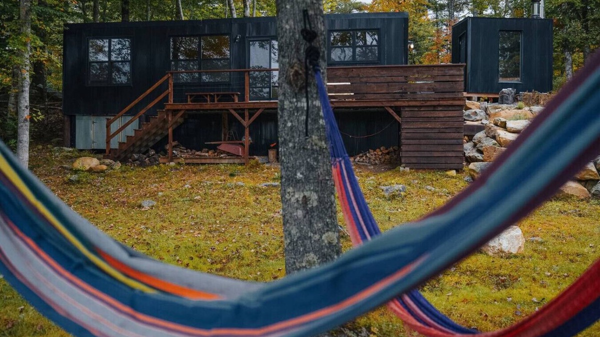 Queens House | The River Shack with Sauna