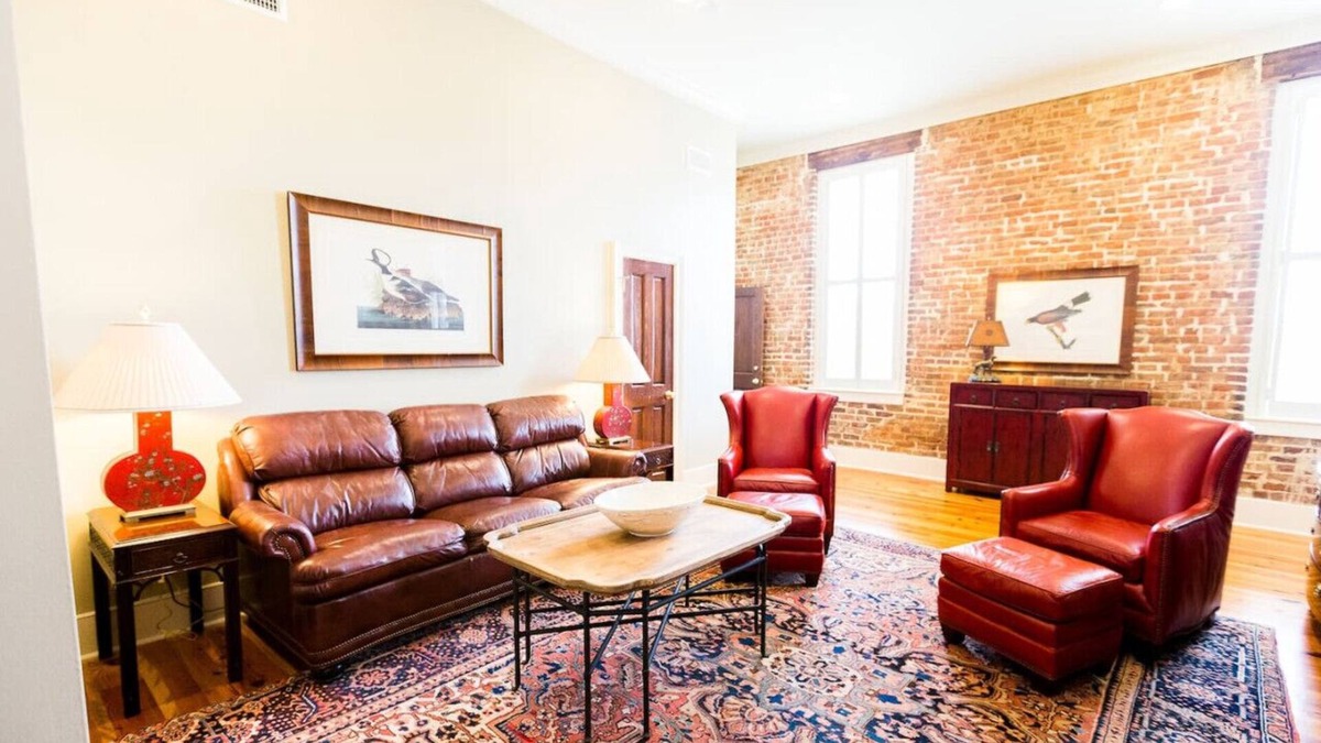 Natchez Hotel | The River Walk Inn - Room 805
