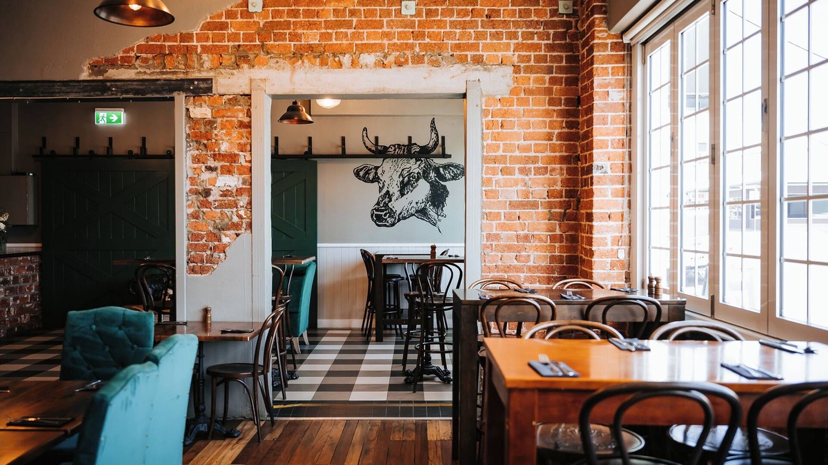 Charters Towers Hotel | The Rix Hotel Motel
