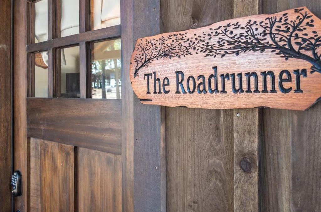 Elm Mott Ski Chalet | The Roadrunner Cabin 15MIN to Magnolia Baylor