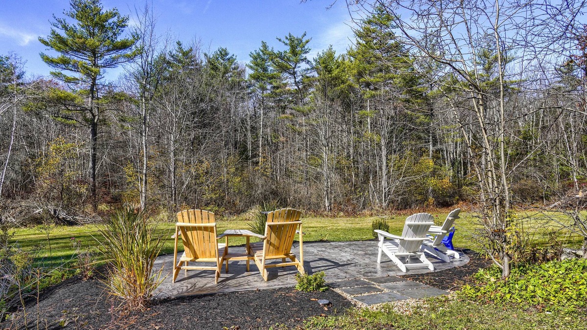 Peterborough Other | The Robin’s Nest - Beautiful New Hampshire Country